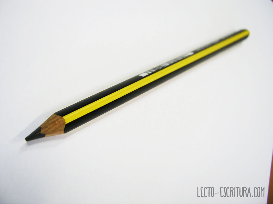 primer lápiz triangular